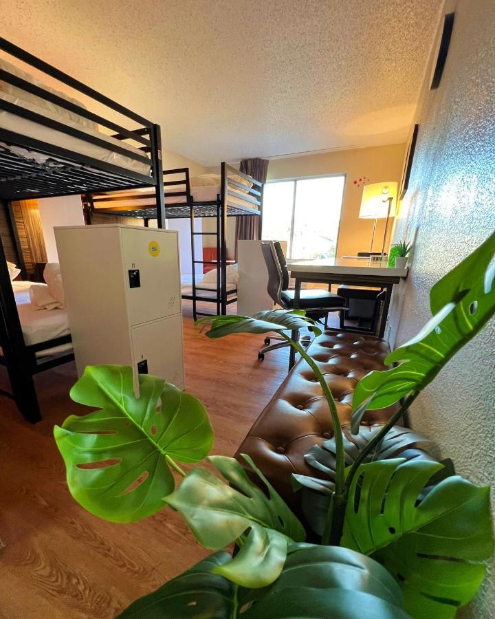 Bposhtels Hostal